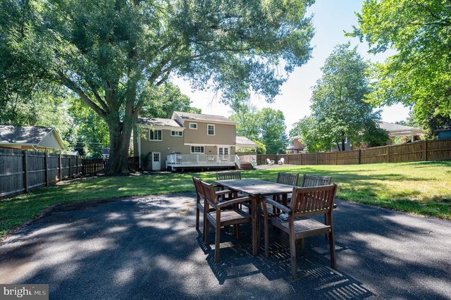 8709 WATERFORD RD, Alexandria, VA 22308