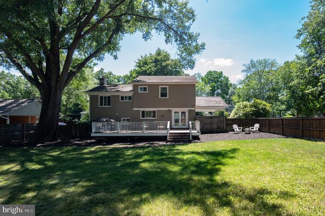 8709 WATERFORD RD, Alexandria, VA 22308