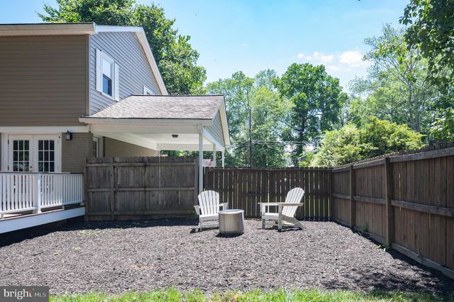 8709 WATERFORD RD, Alexandria, VA 22308