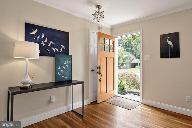 8709 WATERFORD RD, Alexandria, VA 22308