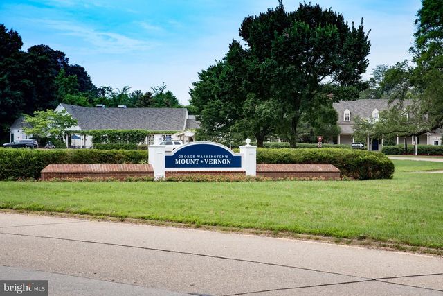 8709 WATERFORD RD, Alexandria, VA 22308