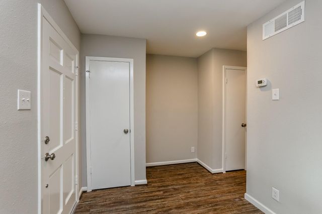 4040 San Felipe Street 270, Houston, TX 77027