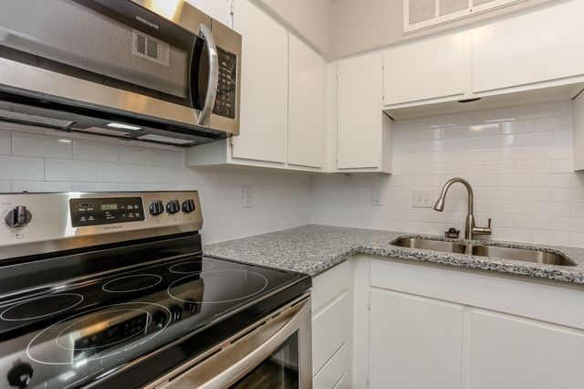 4040 San Felipe Street 270, Houston, TX 77027