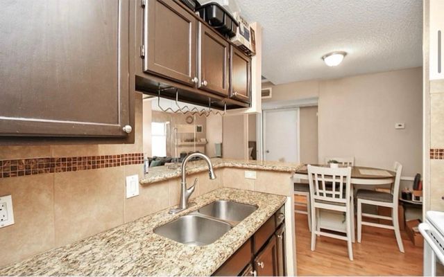 3770 Lovers Wood Lane 606, Houston, TX 77014