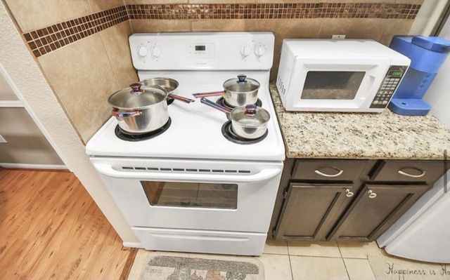 3770 Lovers Wood Lane 606, Houston, TX 77014