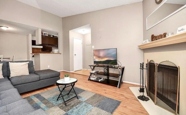 3770 Lovers Wood Lane 606, Houston, TX 77014