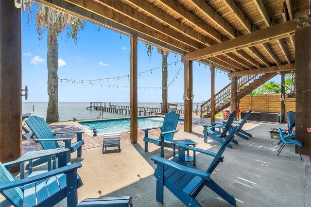 427 2nd Street, San Leon, TX 77539