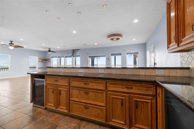 427 2nd Street, San Leon, TX 77539