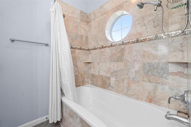 427 2nd Street, San Leon, TX 77539
