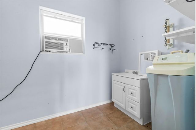 427 2nd Street, San Leon, TX 77539