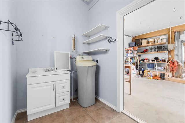 427 2nd Street, San Leon, TX 77539