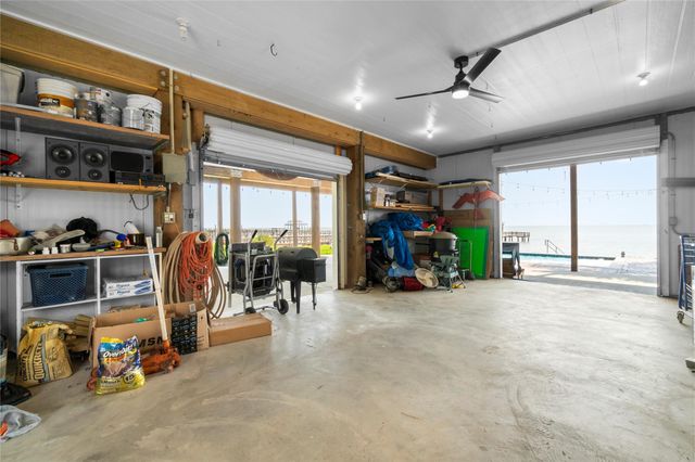 427 2nd Street, San Leon, TX 77539