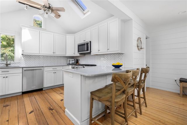 36 Second Street, Newport, RI 02840