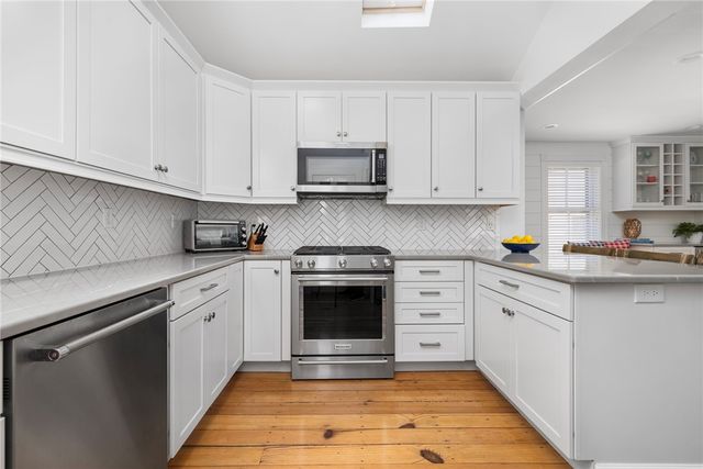 36 Second Street, Newport, RI 02840