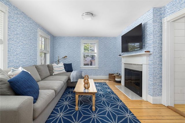 36 Second Street, Newport, RI 02840