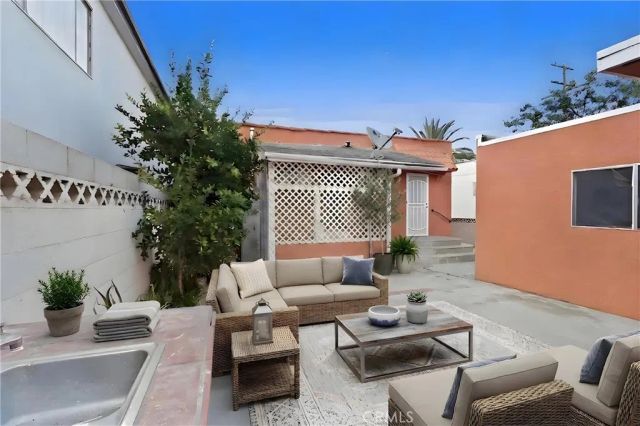 236 W Arbor Vitae Street, Inglewood, CA 90301