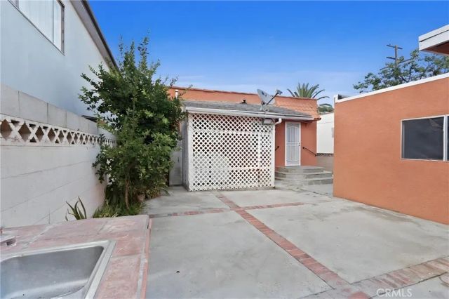 236 W Arbor Vitae Street, Inglewood, CA 90301