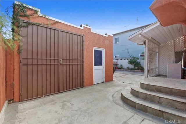 236 W Arbor Vitae Street, Inglewood, CA 90301