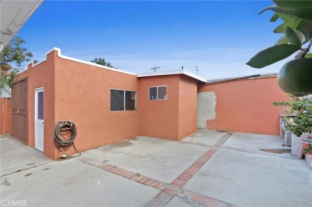 236 W Arbor Vitae Street, Inglewood, CA 90301
