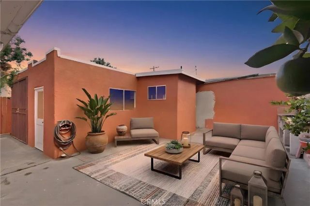 236 W Arbor Vitae Street, Inglewood, CA 90301