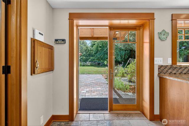 1333 W Smith Road, Ferndale, WA 98248