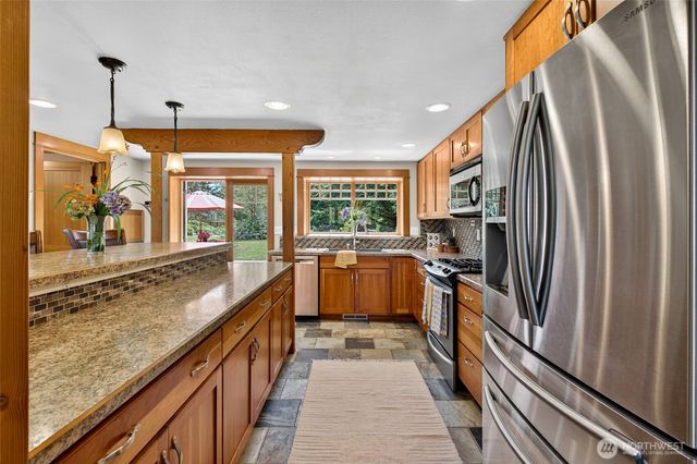 1333 W Smith Road, Ferndale, WA 98248