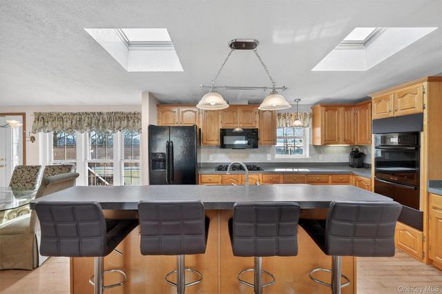 31 Thamsen Drive, Stony Point, NY 10980