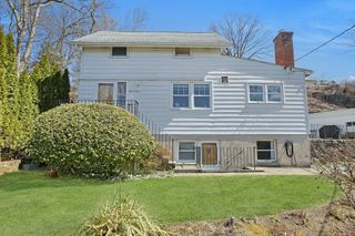 24 Burnsdale Avenue, Valhalla, NY 10595