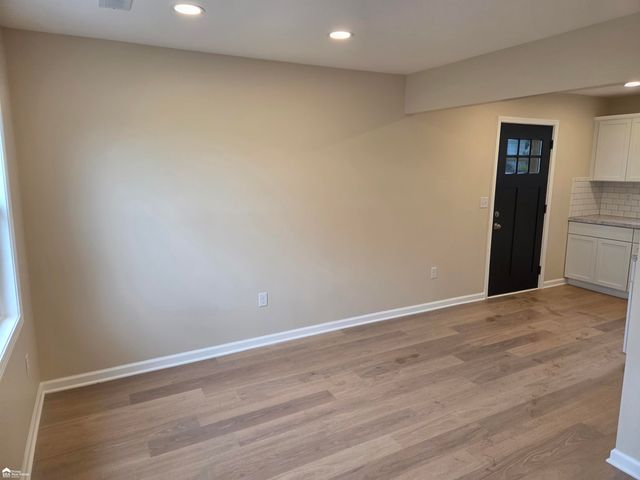 1358 Donovan Street, Burton, MI 48529