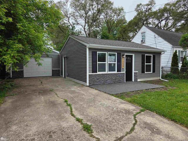 1358 Donovan Street, Burton, MI 48529