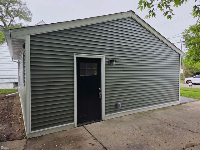 1358 Donovan Street, Burton, MI 48529