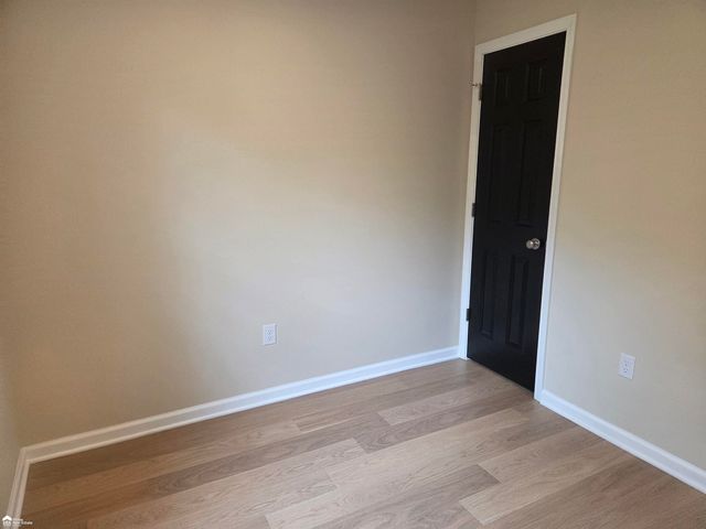 1358 Donovan Street, Burton, MI 48529