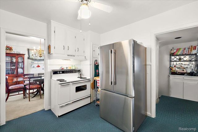 34915 Chestnut Street, Wayne, MI 48184