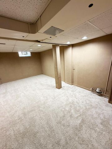 34915 Chestnut Street, Wayne, MI 48184