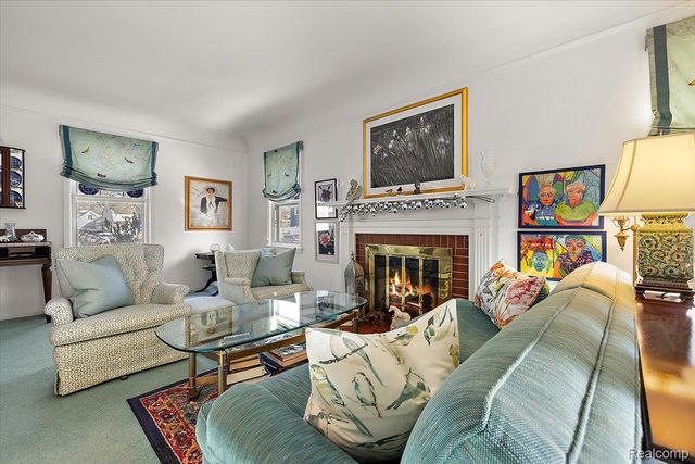 34915 Chestnut Street, Wayne, MI 48184