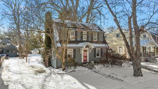 34915 Chestnut Street, Wayne, MI 48184