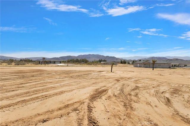 23771 Pala, Apple Valley, CA 92307