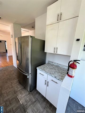 18 Union Avenue, Bloomingdale, NJ 07403