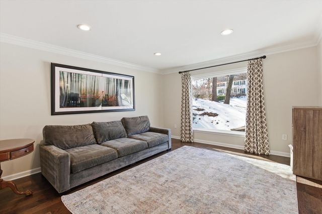 8378 DRURY LN, Germantown, TN 38139