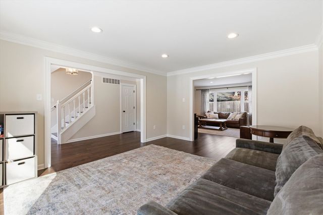 8378 DRURY LN, Germantown, TN 38139