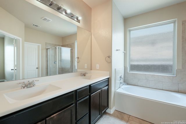 212 CAMPFIRE WAY, Cibolo, TX 78108