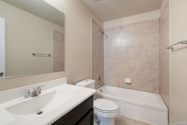 212 CAMPFIRE WAY, Cibolo, TX 78108