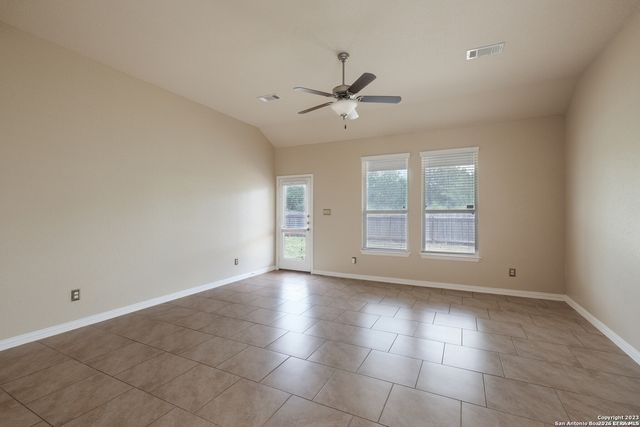 212 CAMPFIRE WAY, Cibolo, TX 78108