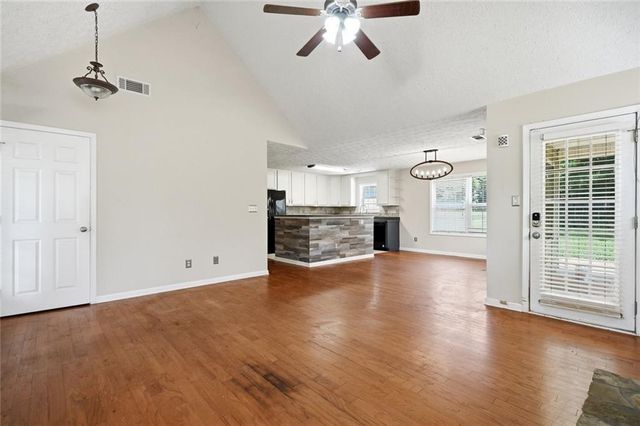 102 Independent Court, Griffin, GA 30224