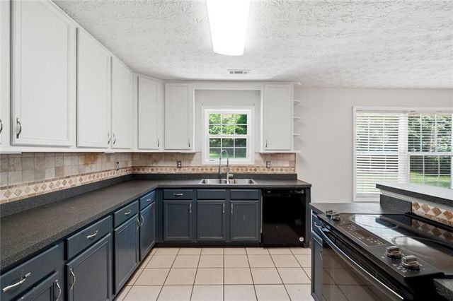 102 Independent Court, Griffin, GA 30224