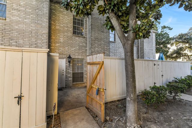 4001 Tanglewilde Street 1402, Houston, TX 77063