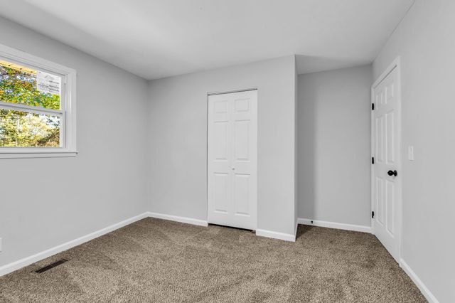 1704 George Thomas Dr, La Vergne, TN 37086