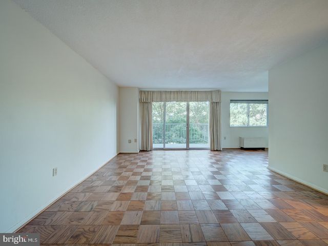 2059 HUNTINGTON AVE #300, Alexandria, VA 22303