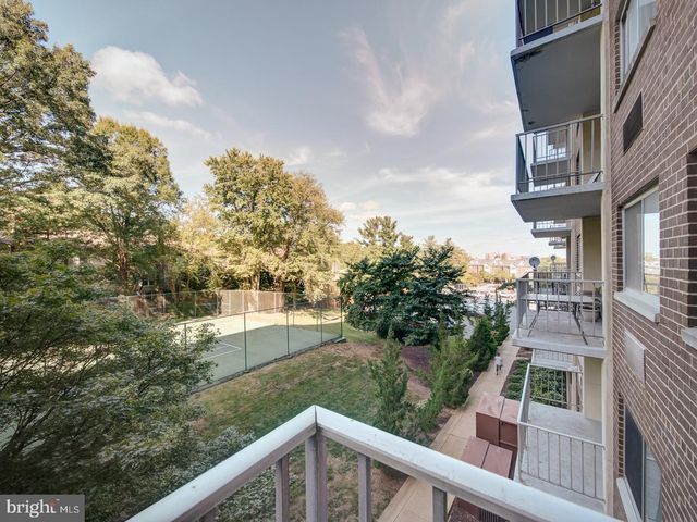 2059 HUNTINGTON AVE #300, Alexandria, VA 22303