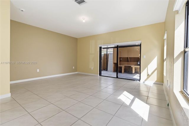 421 NE 1st Dr, Florida City, FL 33034